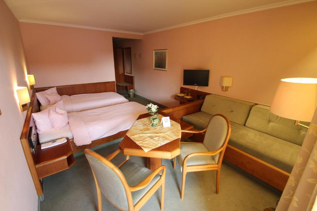 Hotel Am Kurpark Bad Wimpfen Szoba fotó