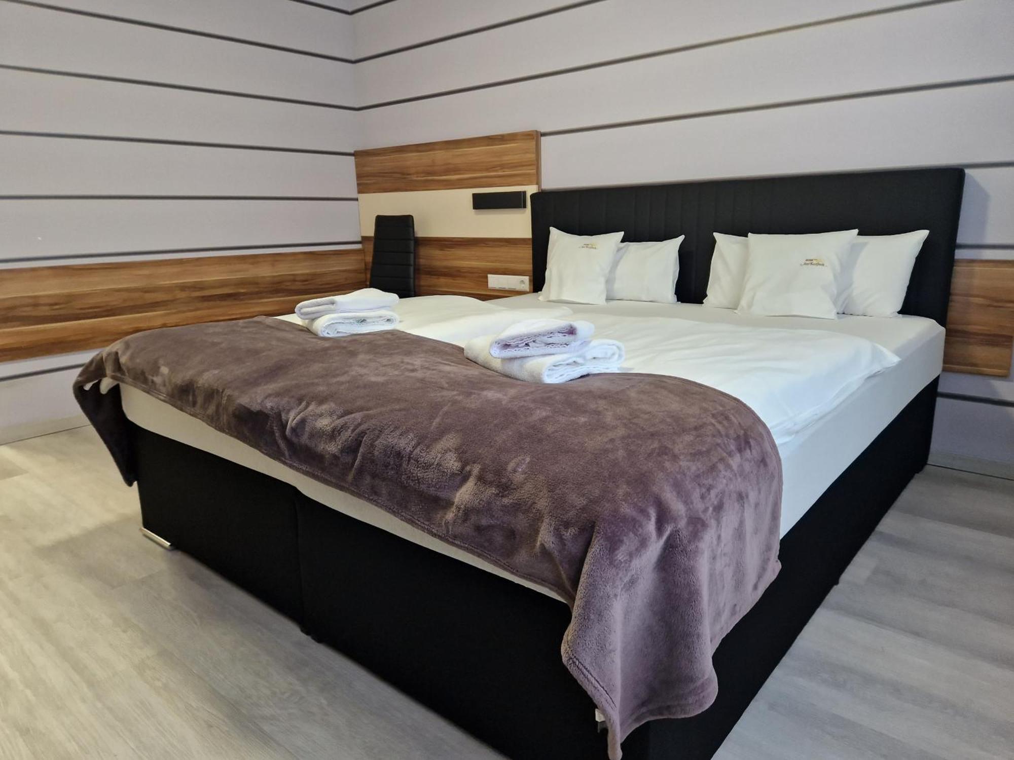 Hotel Am Kurpark Bad Wimpfen Kültér fotó