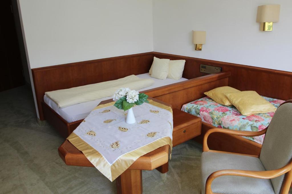 Hotel Am Kurpark Bad Wimpfen Szoba fotó
