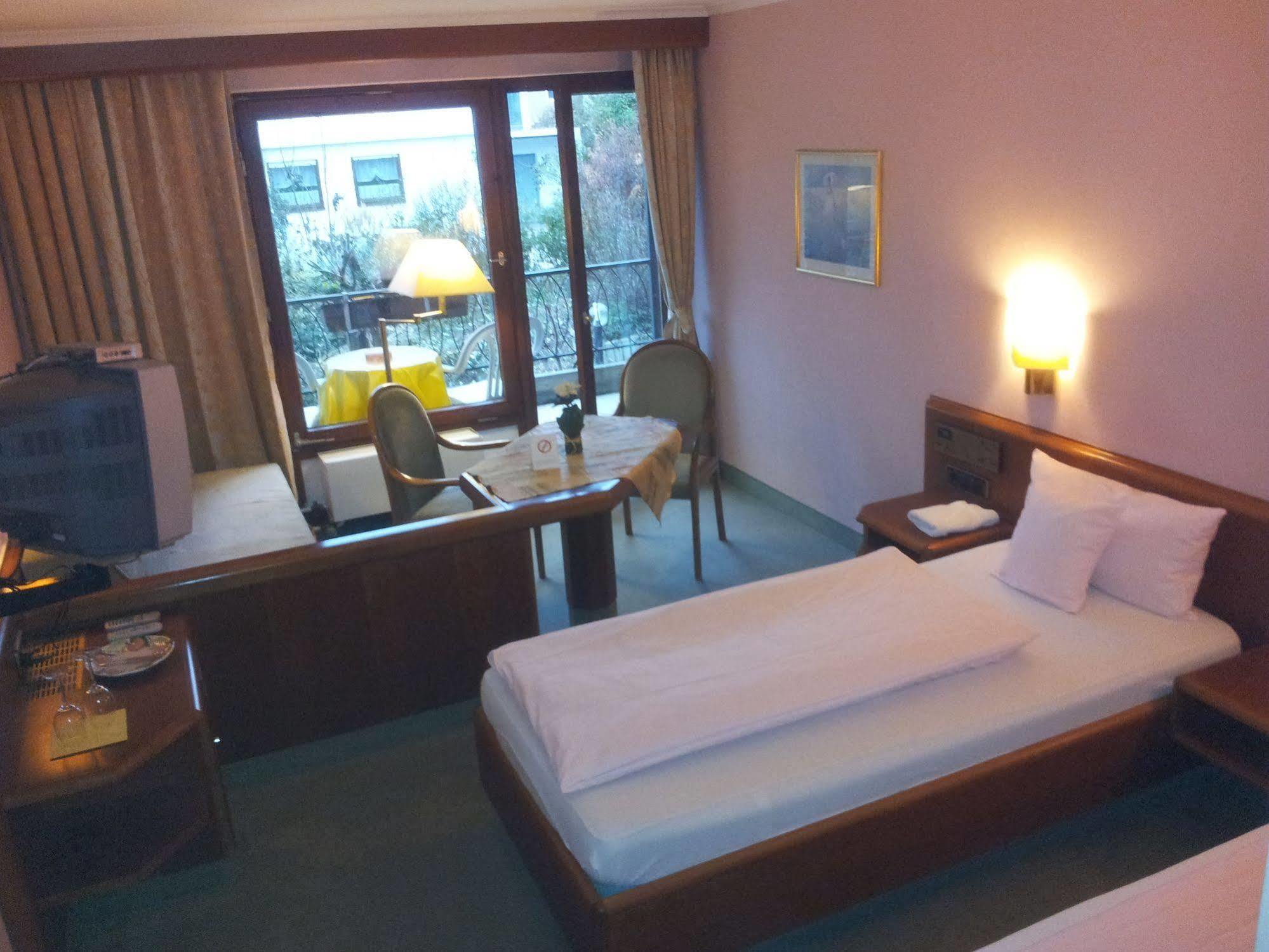 Hotel Am Kurpark Bad Wimpfen Kültér fotó